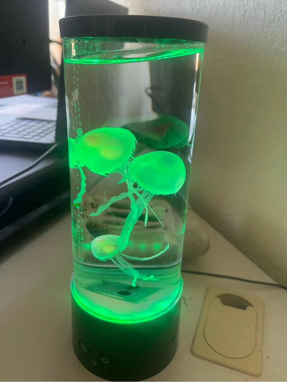 LED Jellyfish Aquarium Lamp - Color Changing Lights